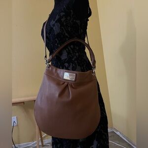 Marc Jacobs Tan/camel Leather Crossbody or shoulder bag.